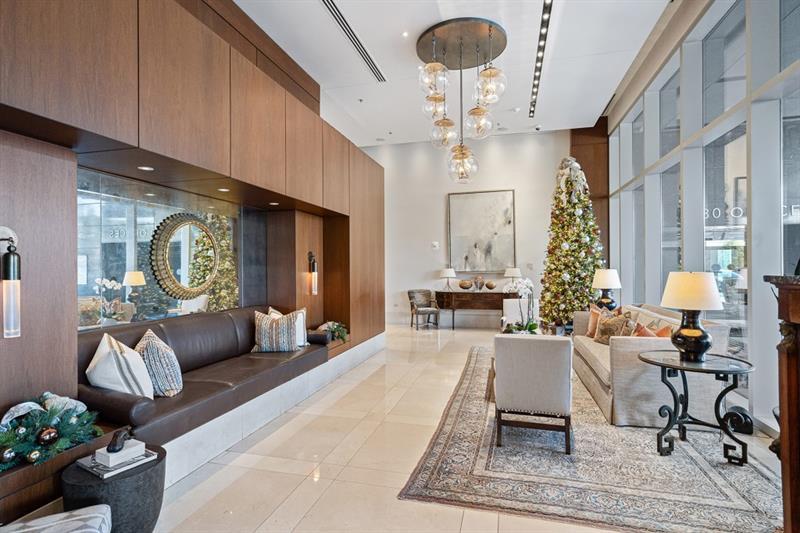 Ritz Carlton Residences - Residential