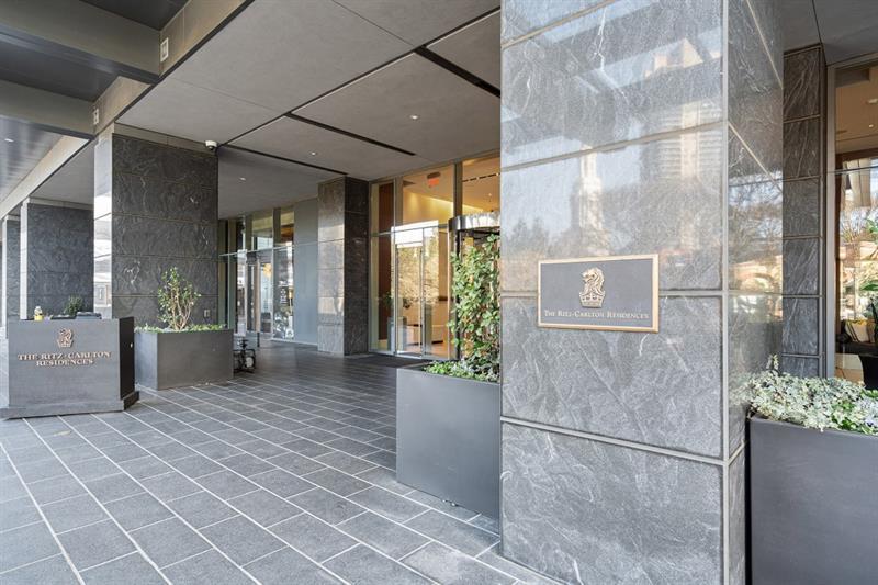 Ritz Carlton Residences - Residential