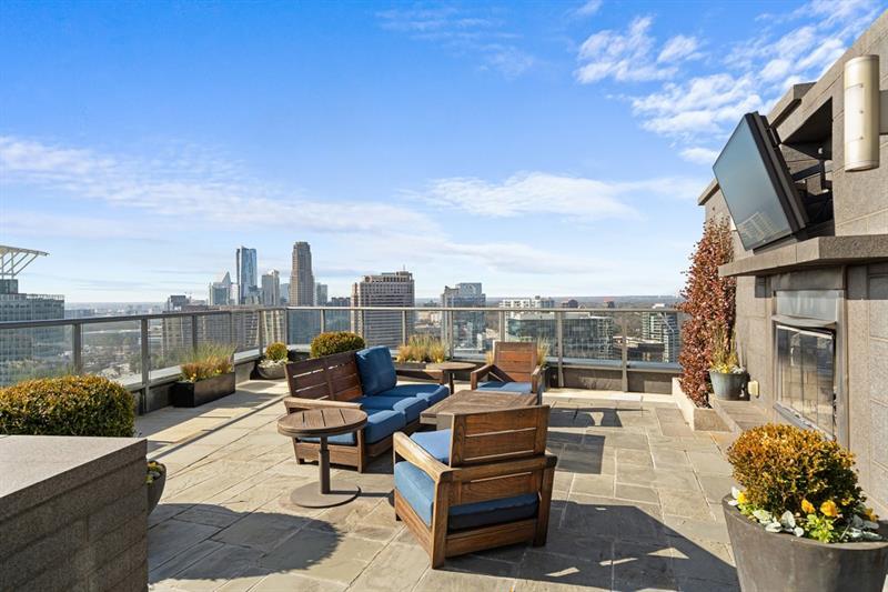 Ritz Carlton Residences - Residential