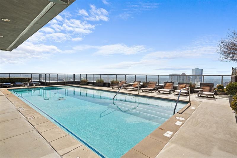 Ritz Carlton Residences - Residential