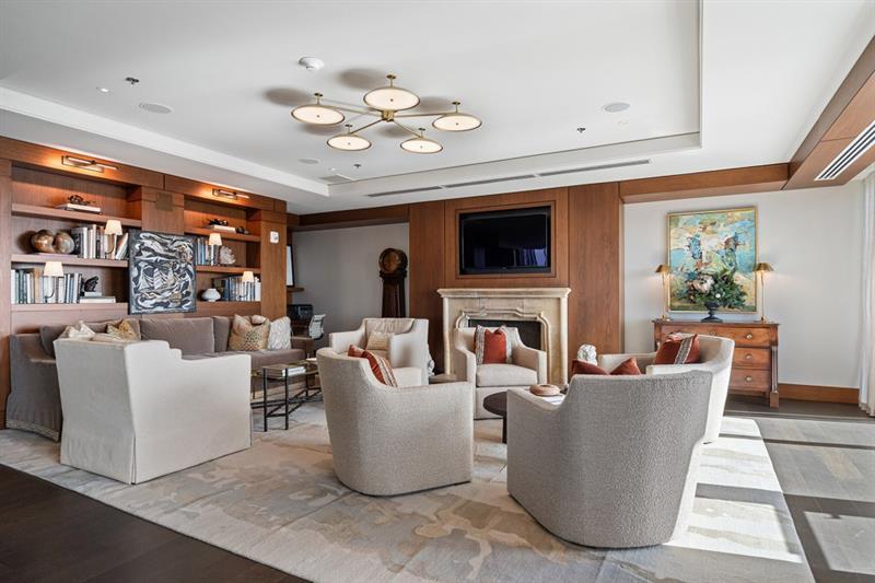 Ritz Carlton Residences - Residential