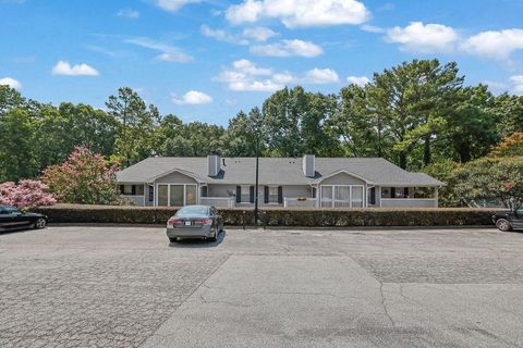 Condo For Sale - 1004 Vicksburg Place<br/> Fulton County, Atlanta, GA 30350
