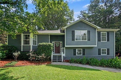 Homes For Sale - 202 Johnstons Drive<br/> Dallas, GA 30157