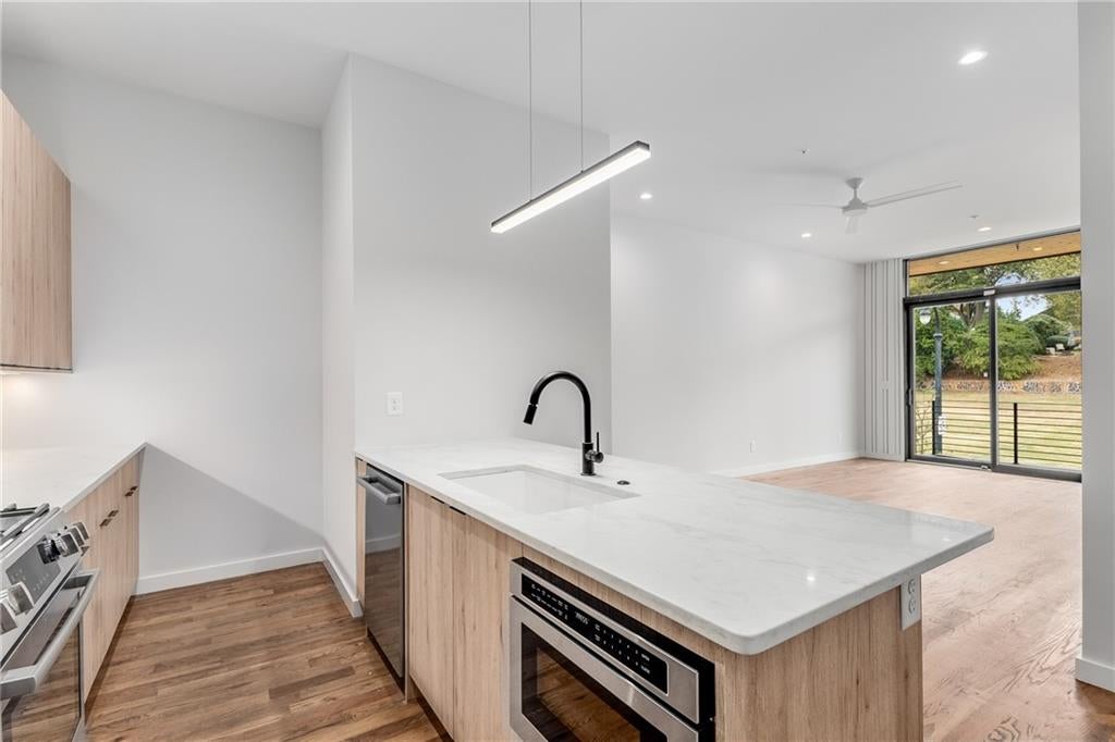 105 Georgia Avenue SE 4