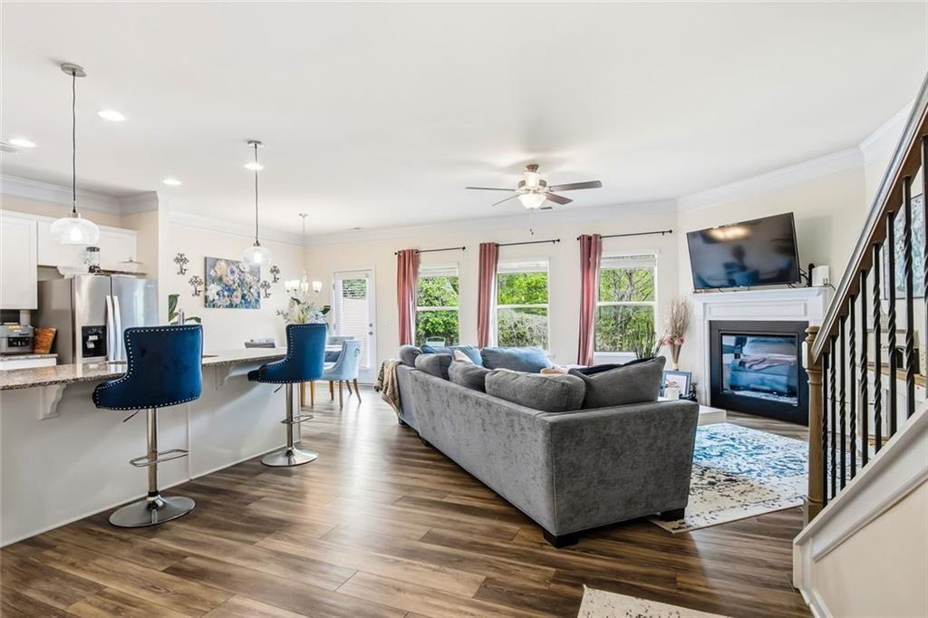 521 Crescent Woode Way