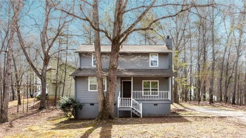 Homes For Sale - 3824 Cannon Drive<br/> Douglasville, GA 30135