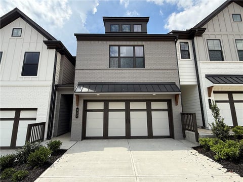 Townhouse For Sale - 313 Brook Landing Circle<br/> Auburn, GA 30011