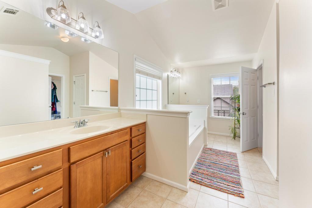 1609 Sahale Falls Drive, Braselton, Georgia image 27