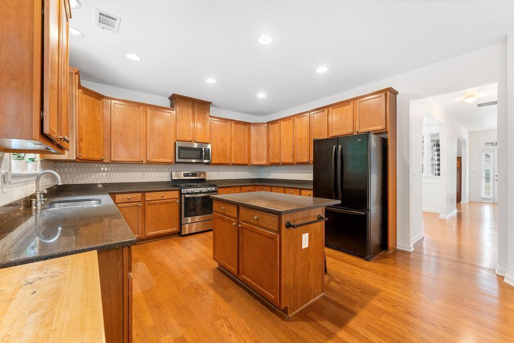 1609 Sahale Falls Drive, Braselton, Georgia image 13