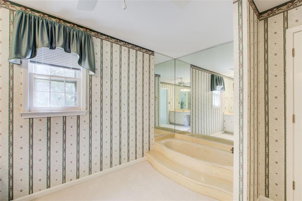 5162 Charlemagne Way, Lilburn, Georgia image 33