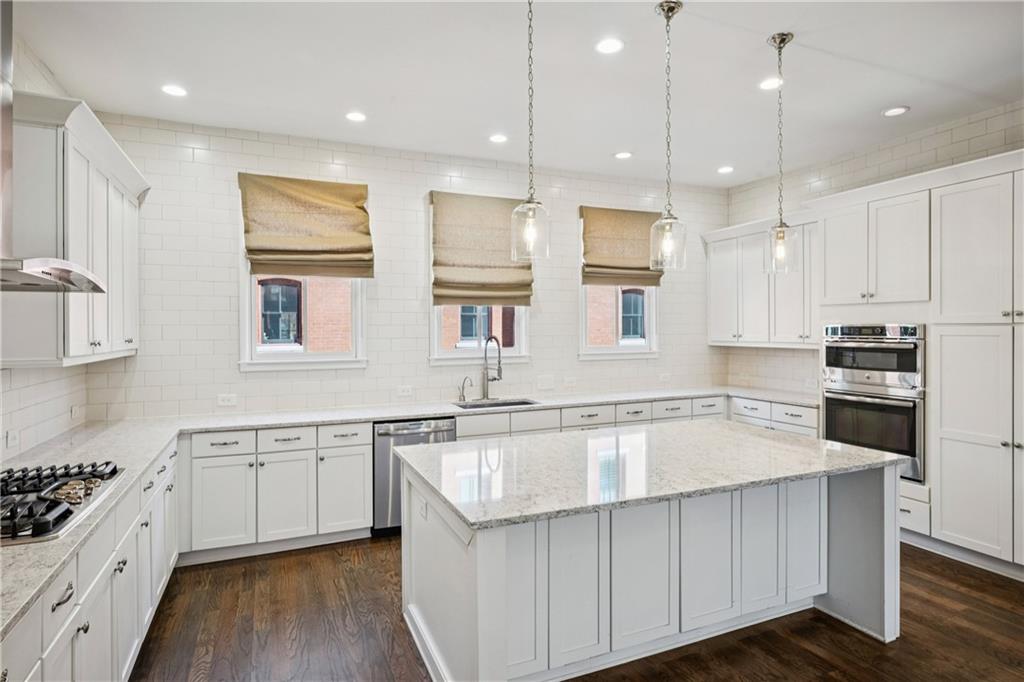 432 E Howard Avenue 20