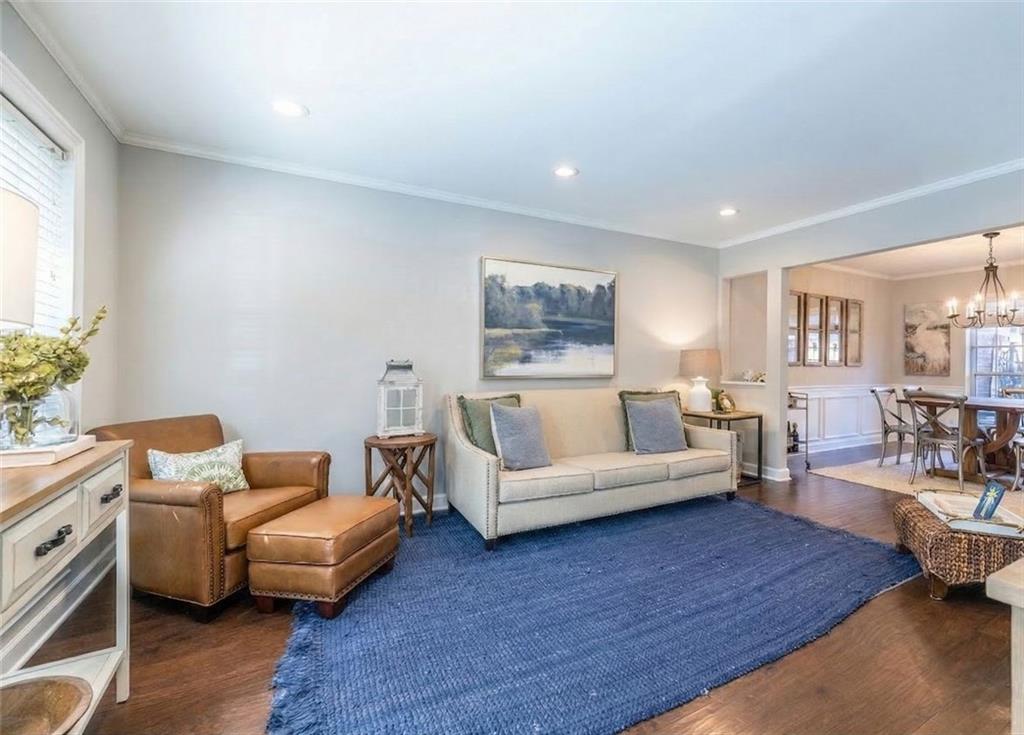 12 Bassett Hall Place NW