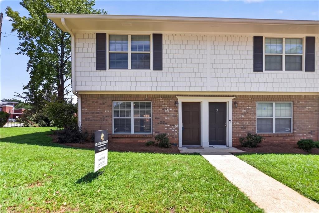 1 Villa Court SE