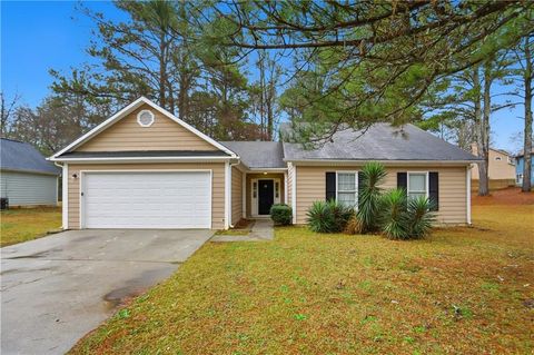 Homes For Sale - 5438 Winslow Crossing<br/> Lithonia, GA 30038