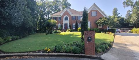 Homes For Sale - 1545 Blyth Walk<br/> Snellville, GA 30078