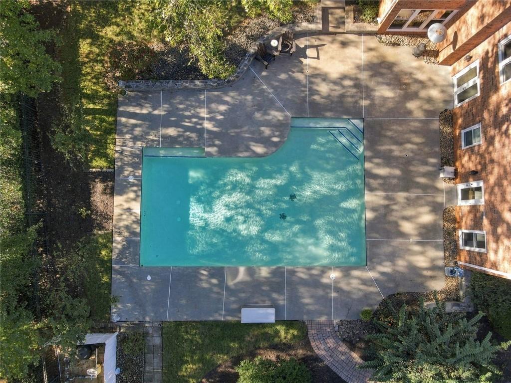 1000 Brooksglen Drive