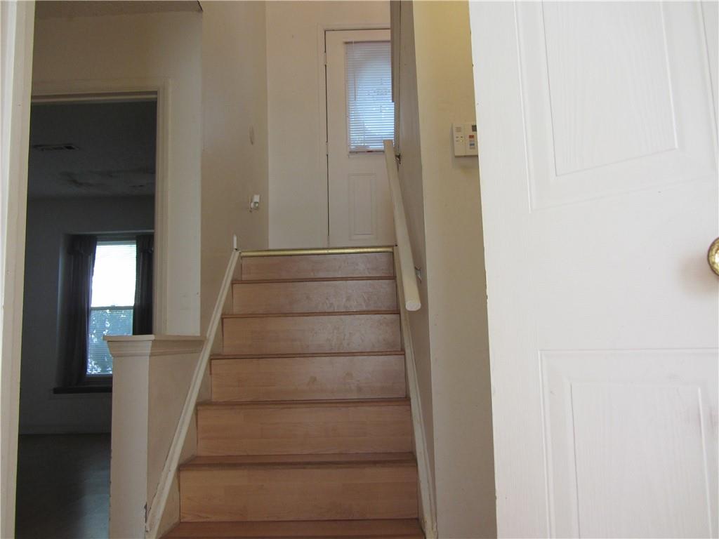 390 Lakeridge Court, Riverdale, Georgia image 6