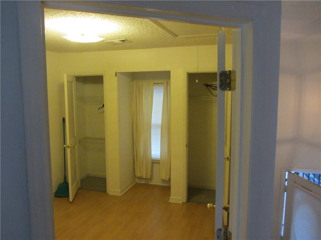 390 Lakeridge Court, Riverdale, Georgia image 4