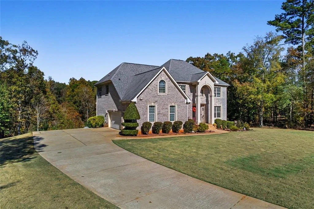 2202 Escalade Court