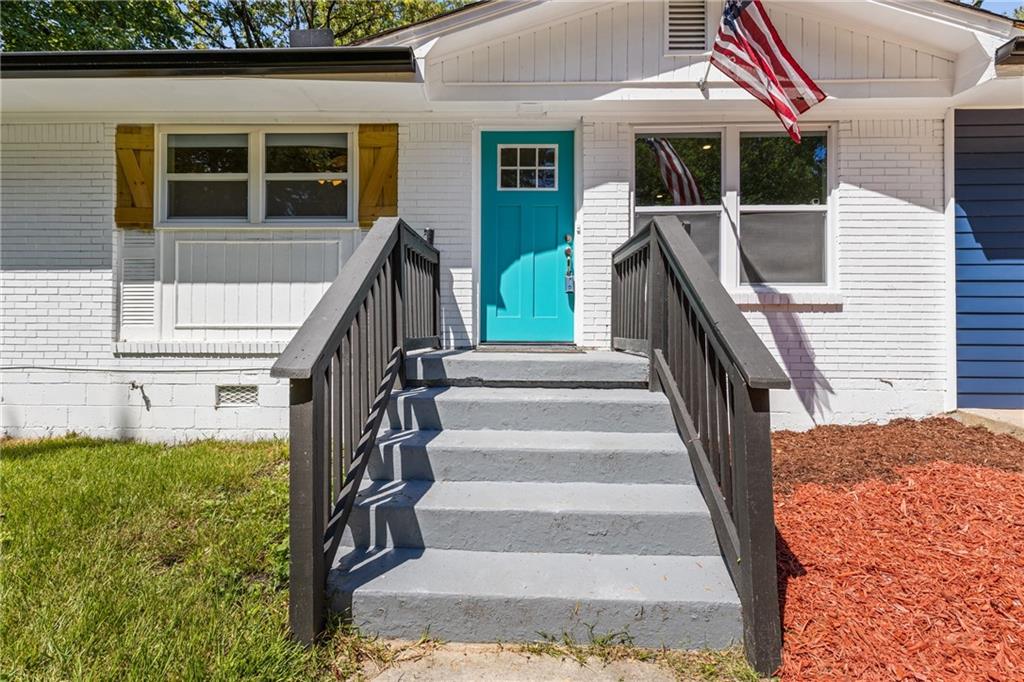 1928 APACHE Trail SE