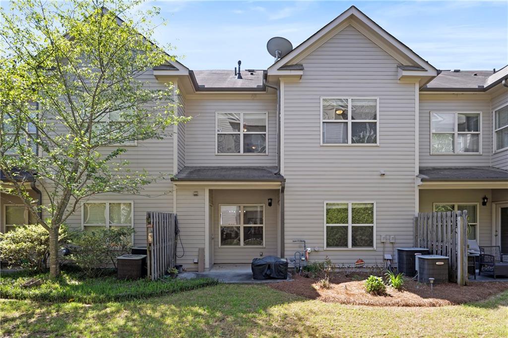 2251 W Village Lane, Smyrna, Georgia image 24