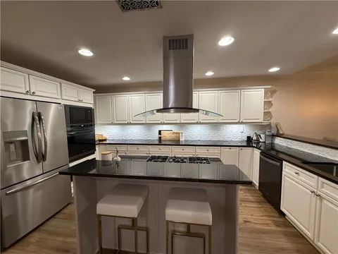 MLS: 7560223
