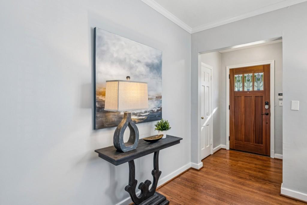 496 Princeton Way NE