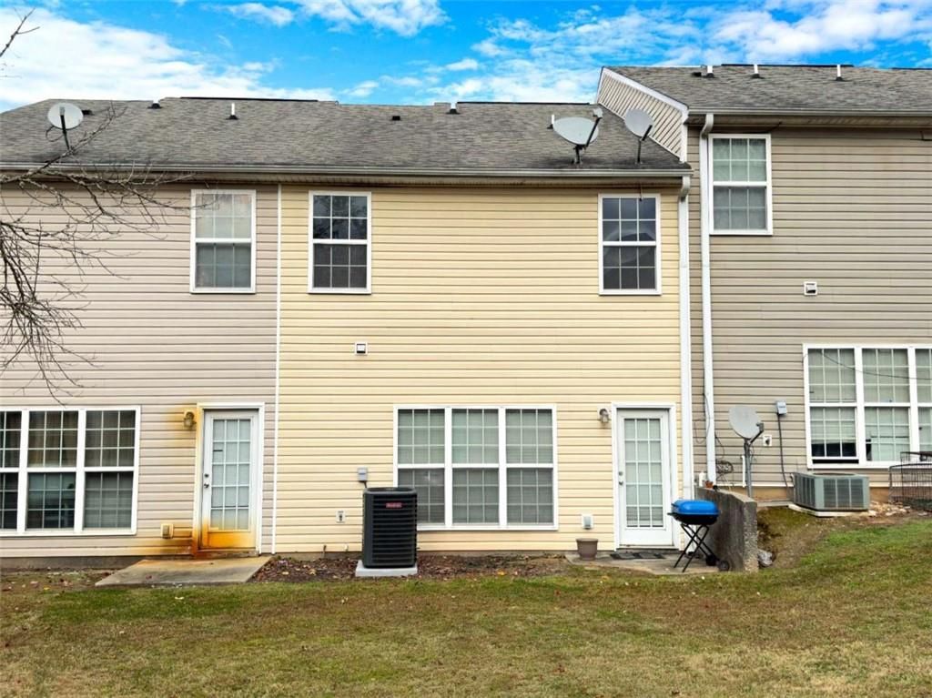 Photo of 5195 Lincoln Drive, Fairburn, GA 30213 (MLS # 7685502)