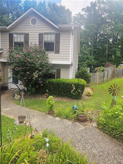 Townhouse For Sale - 5013 Village Green Way<br/> Alpharetta, GA 30009