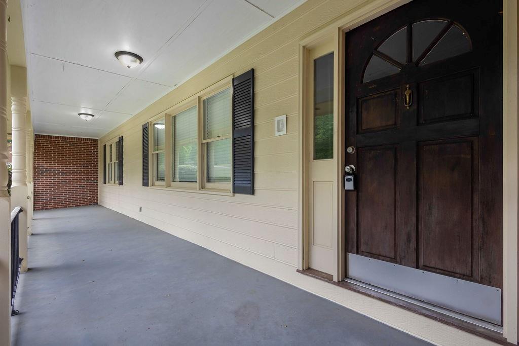5309 Ashley Drive, Conyers, Georgia image 3