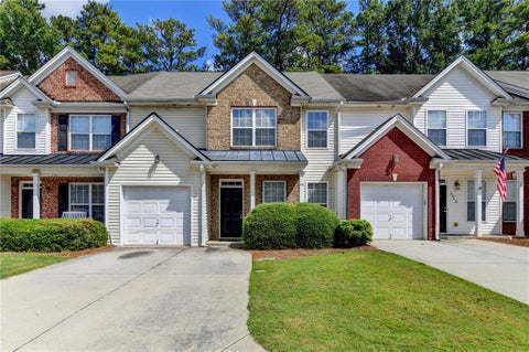 Townhouse For Sale - 3050 Kentmere Drive<br/> Cumming, GA 30040