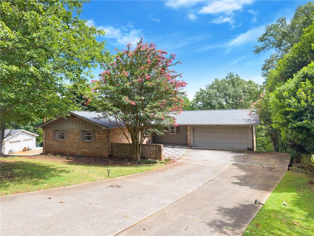Honeysuckle Hills - Residential