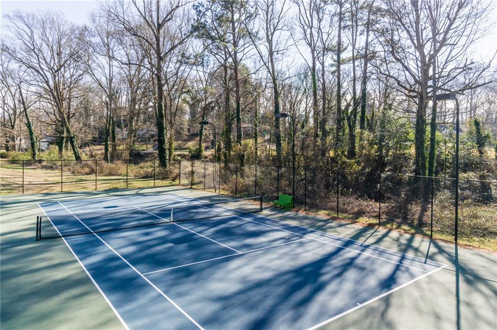 2569 Woodhill Lane, Atlanta, Georgia image 29