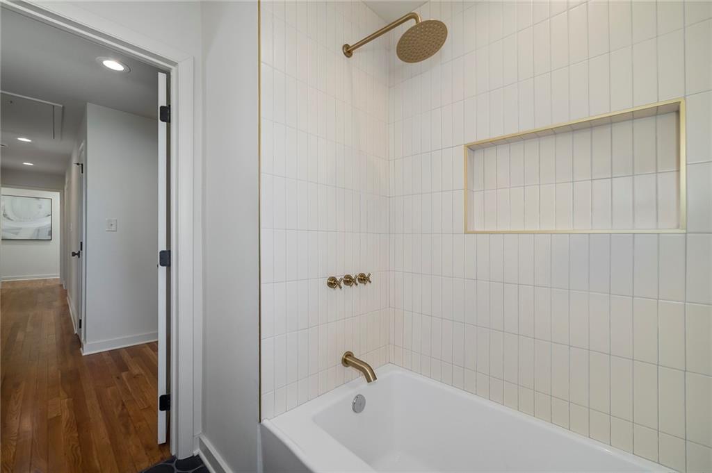 2569 Woodhill Lane, Atlanta, Georgia image 22