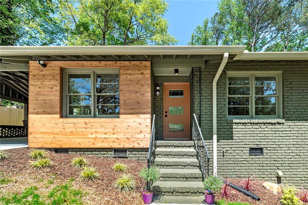 2569 Woodhill Lane, Atlanta, Georgia image 2