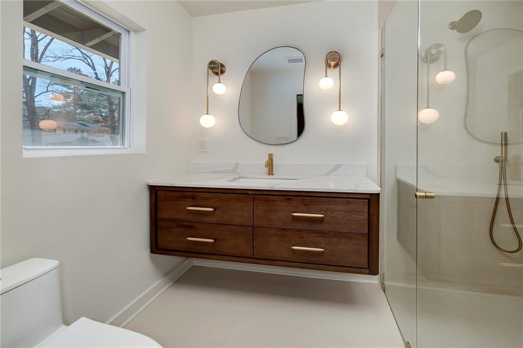 2569 Woodhill Lane, Atlanta, Georgia image 17