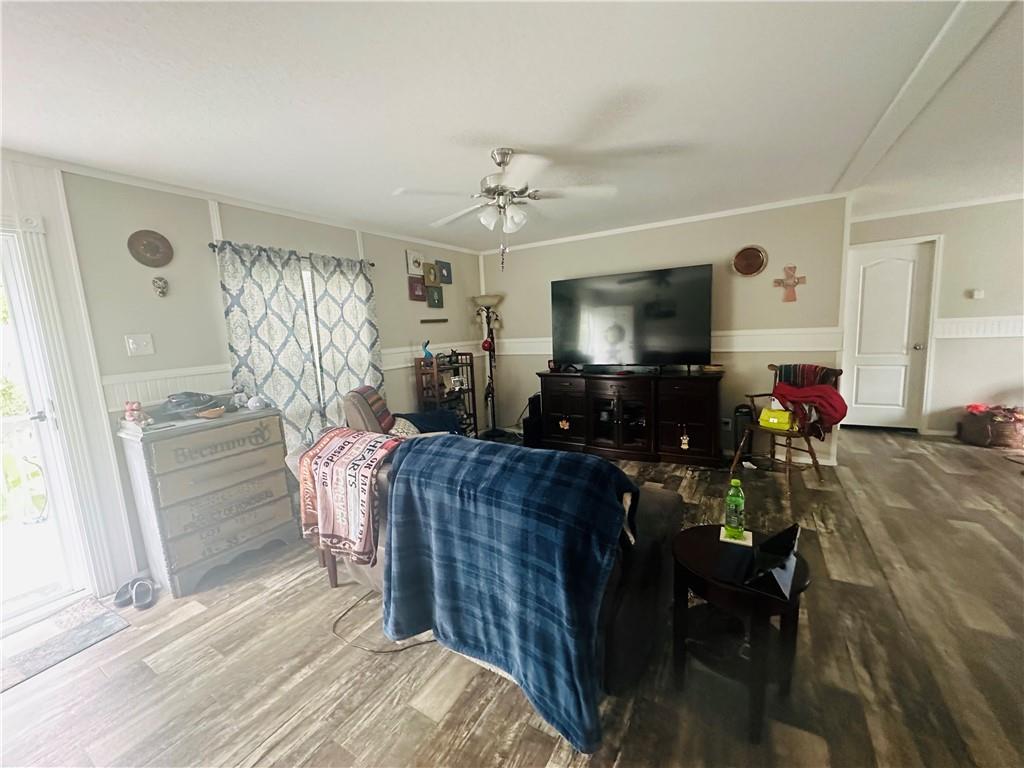 26 E Meadow Lane