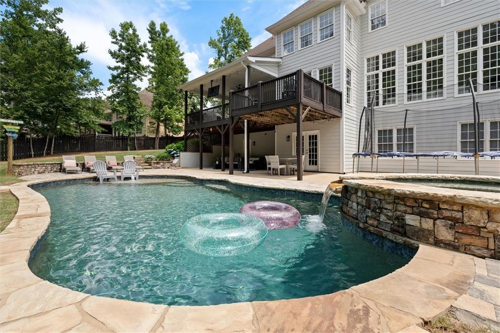 161 Oakwind Point