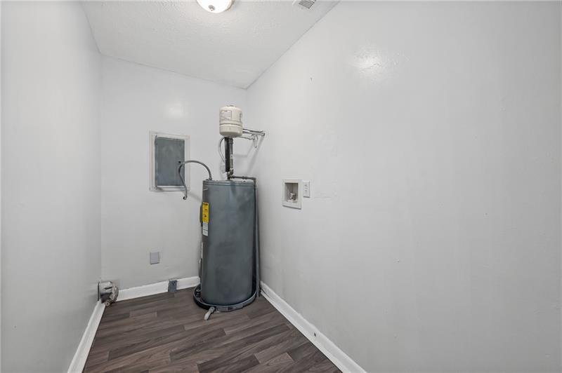 Leeward Walk - Residential Lease