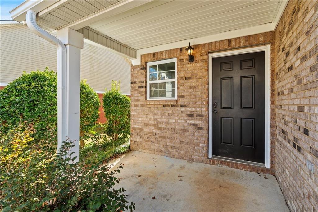 108 Avalon Drive, Calhoun, Georgia image 2