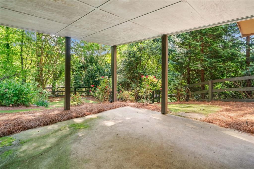 2144 Lamplight Drive, Marietta, Georgia image 40
