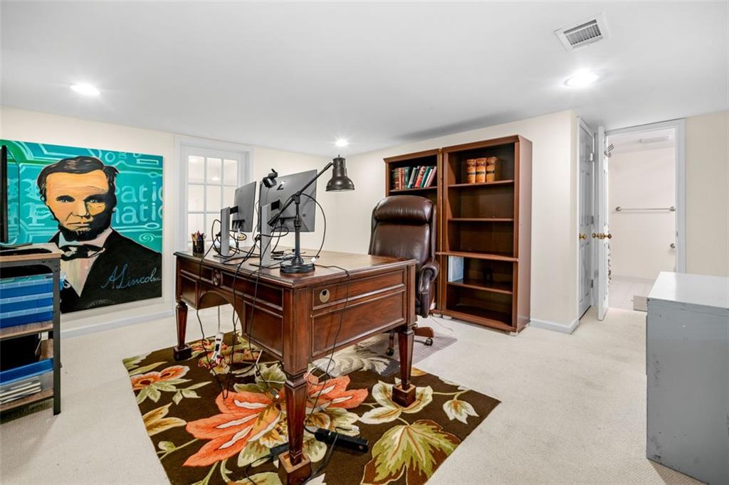 2144 Lamplight Drive, Marietta, Georgia image 37