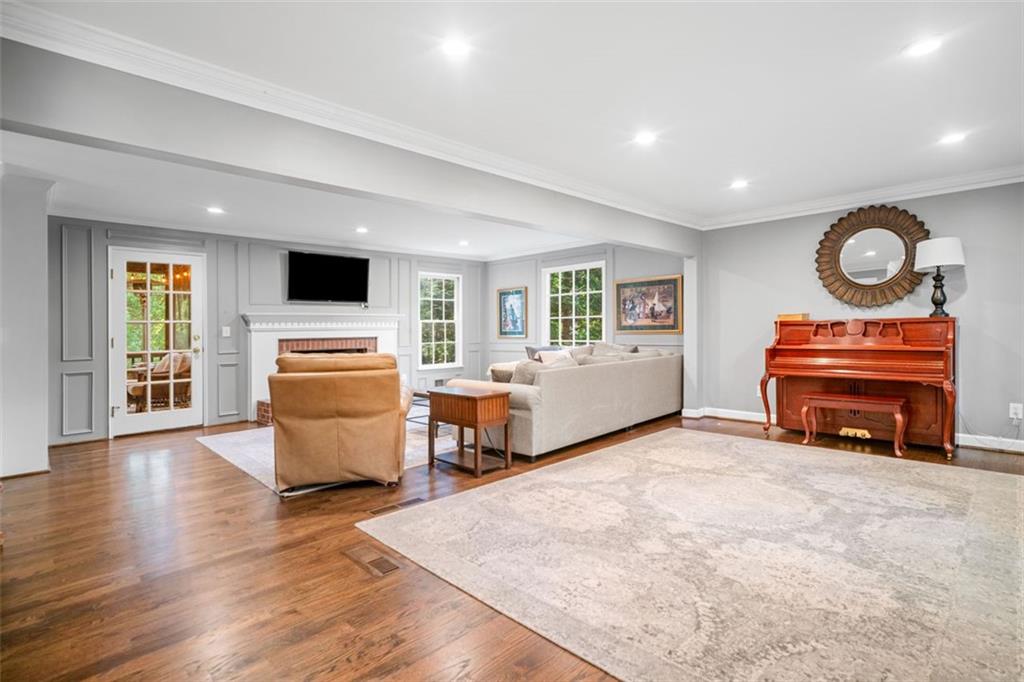 2144 Lamplight Drive