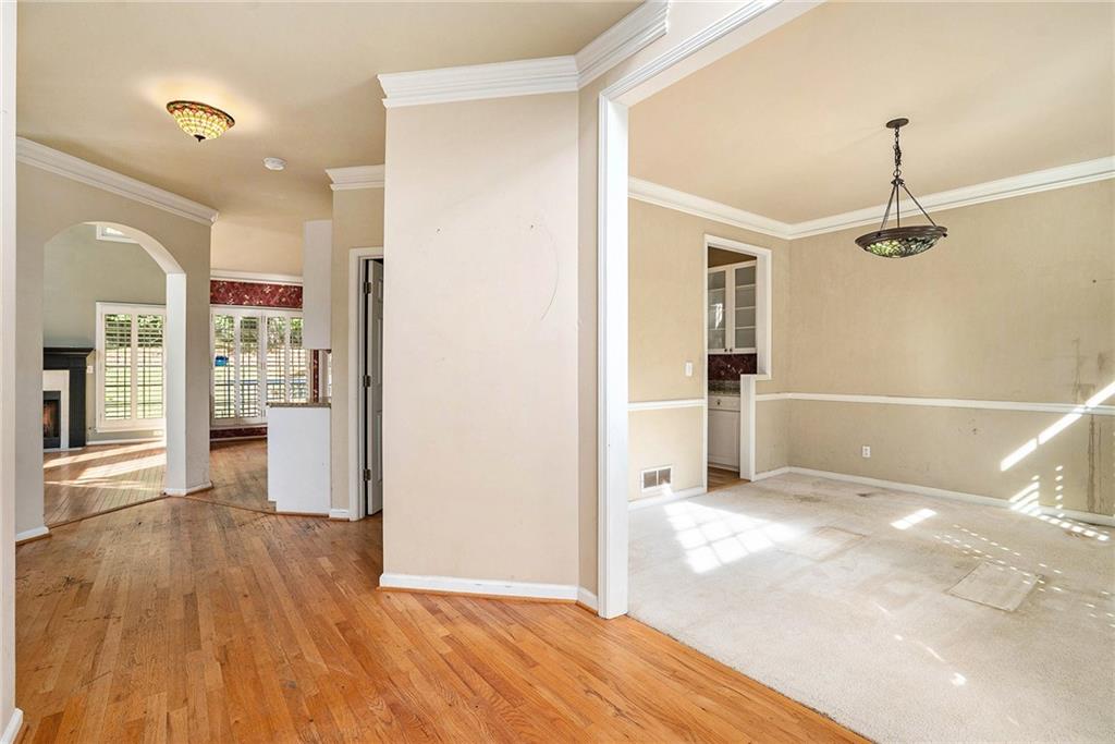 1001 Deer Hollow Drive