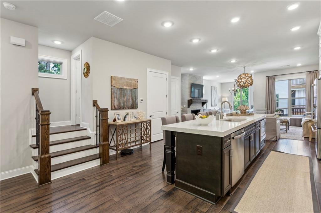 4355 Parkside Place, Sandy Springs, Georgia image 7