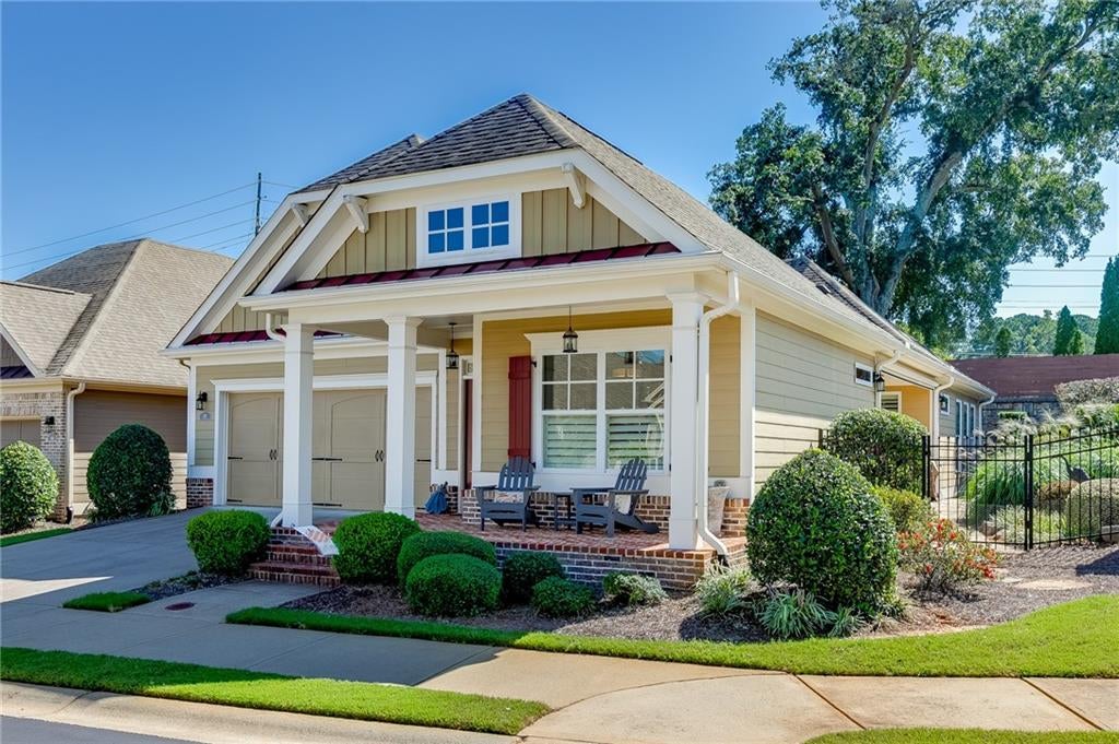 112 Heron Crossing