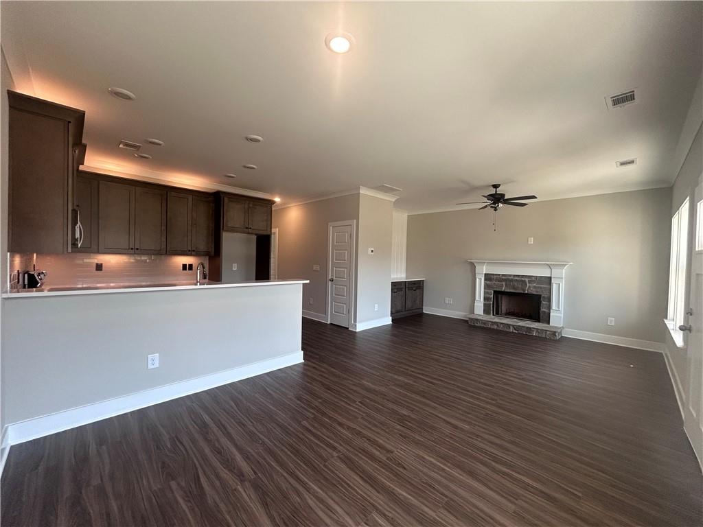 138 Sunflower Circle NE