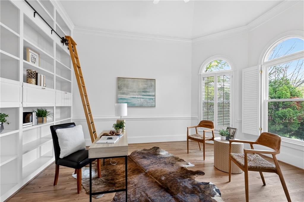 10640 N Edgewater Place