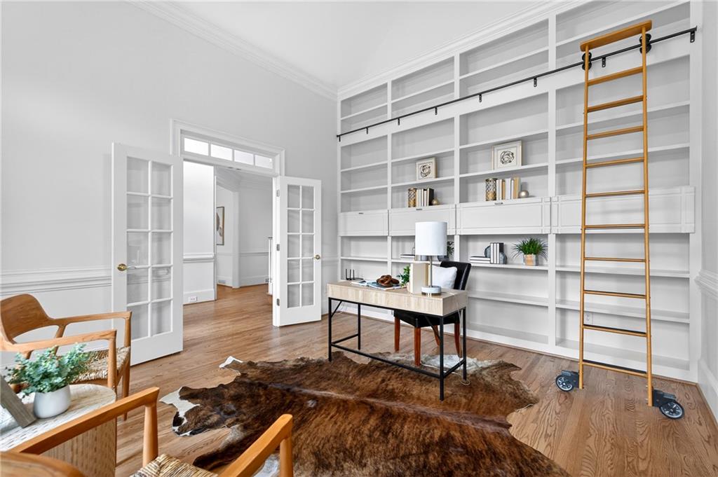 10640 N Edgewater Place