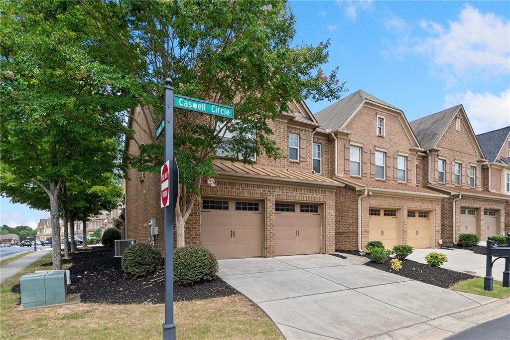 2105 CASWELL Circle